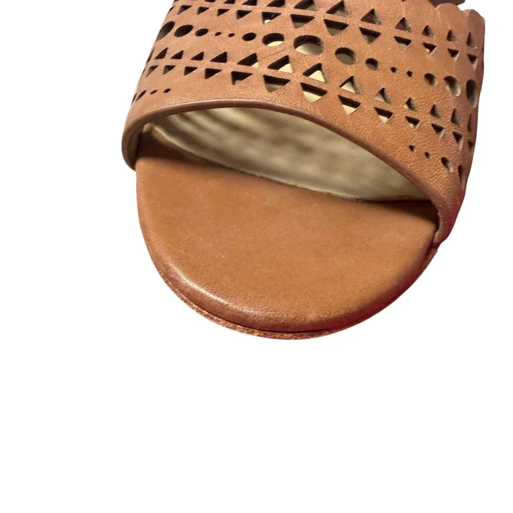 Tory Burch Tan Leather Laser Cut Scalloped Wedge Sandals Ankle Strap Womens 6.5